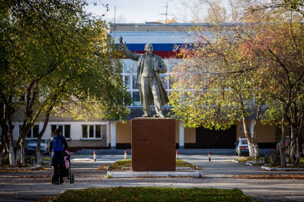 Гвардейский и Пашино — небольшие посёлки на севере Новосибирска, в которых местами веет тем Советским Союзом, по которому все скучают