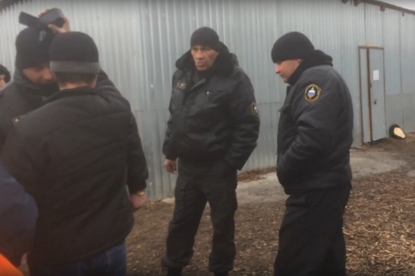 У блогеров и журналистов охранники пытались отнять видеокамеры У блогеров и журналистов охранники пытались отнять видеокамеры