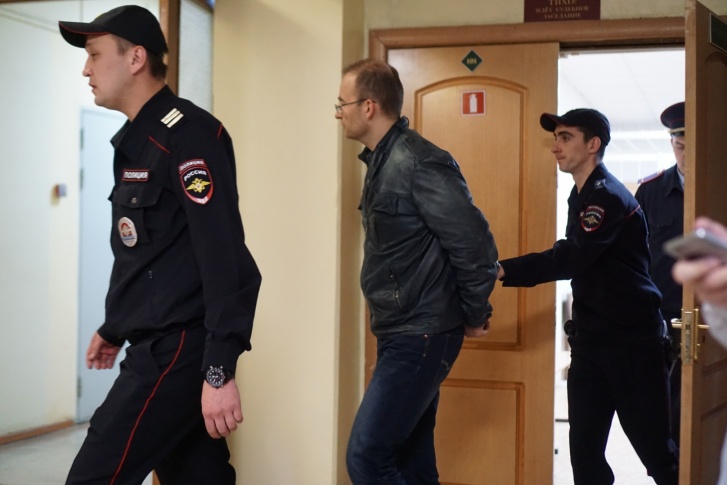 Алексея Липина взяли под стражу в зале суда Алексея Липина взяли под стражу в зале суда
