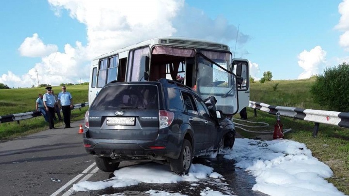 Семь человек пострадали при столкновении пазика и Subaru в Нижегородской области