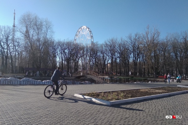 С приходом тепла самарцы потянулись в городские парки С приходом тепла самарцы потянулись в городские парки