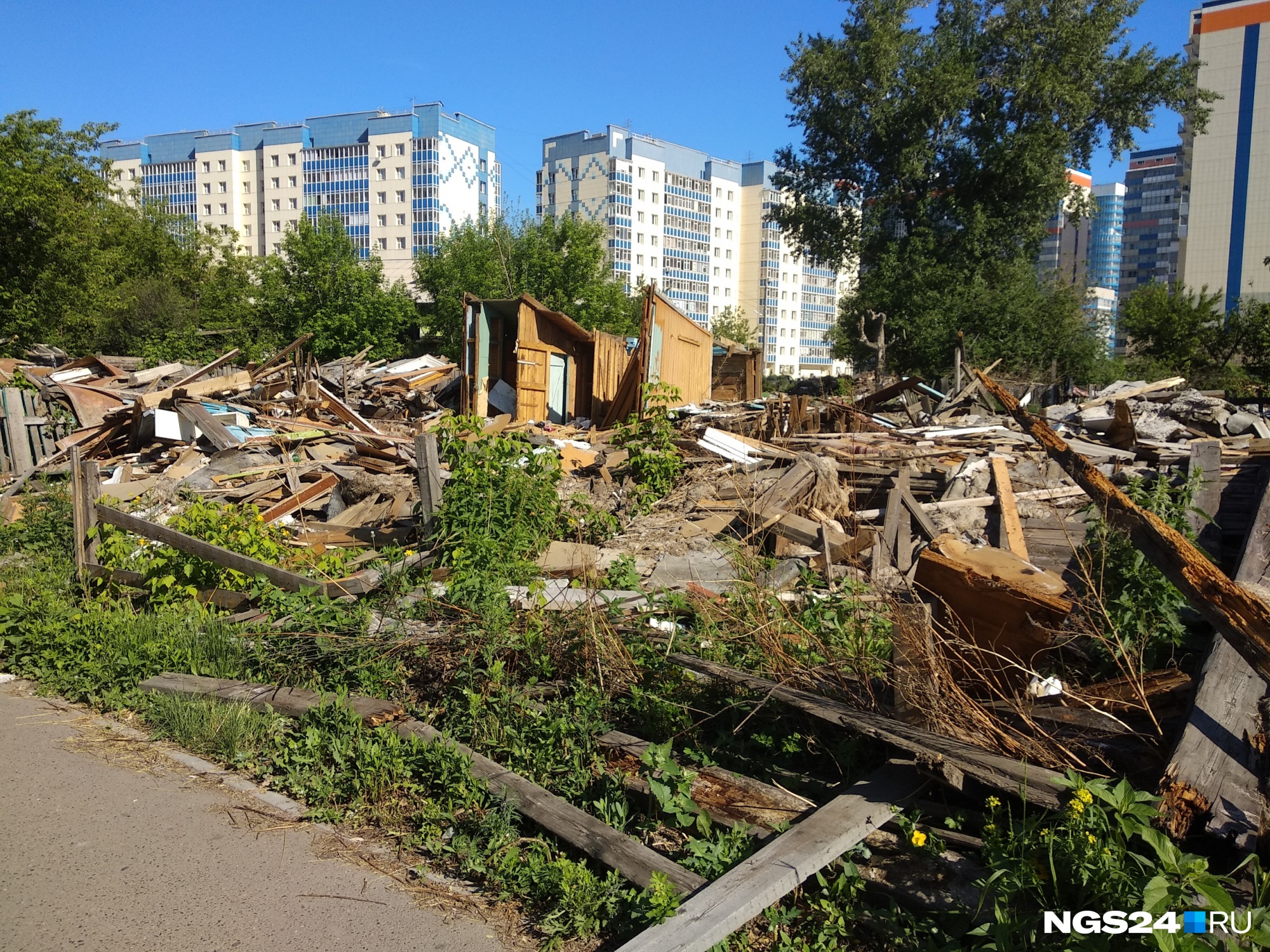 Бараки Красноярск на месте белых рос