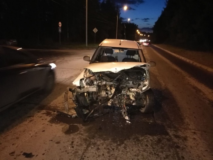 Авария случилась в 19:40 на улице Краузе Авария случилась в 19:40 на улице Краузе
