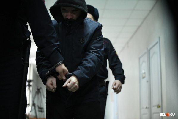 Марата Ахметвалиева сегодня арестовали по решению суда в Екатеринбурге Марата Ахметвалиева сегодня арестовали по решению суда в Екатеринбурге 