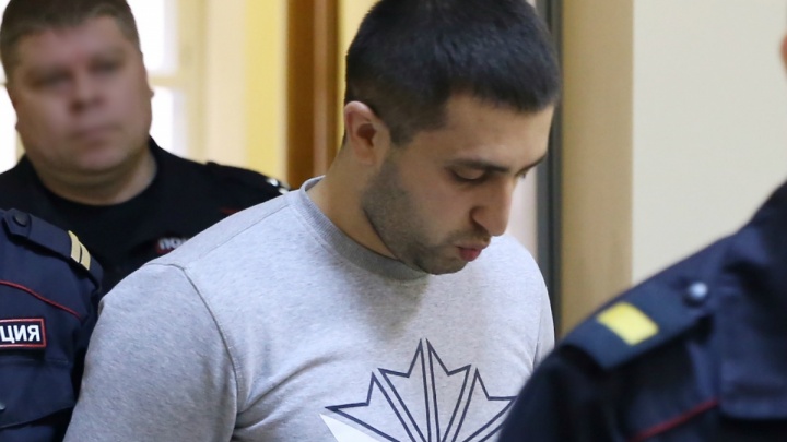 Толпа родственников в суде: в Ярославле арестовали сотрудника колонии, подозреваемого в пытках