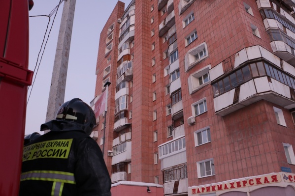 Обрушение перекрытий в доме на Революции произошло днем 27 января Обрушение перекрытий в доме на Революции произошло днем 27 января 