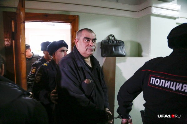 Салават Галиев когда-то был начальником ОМВД по Кармаскалинскому району Салават Галиев когда-то был начальником ОМВД по Кармаскалинскому району