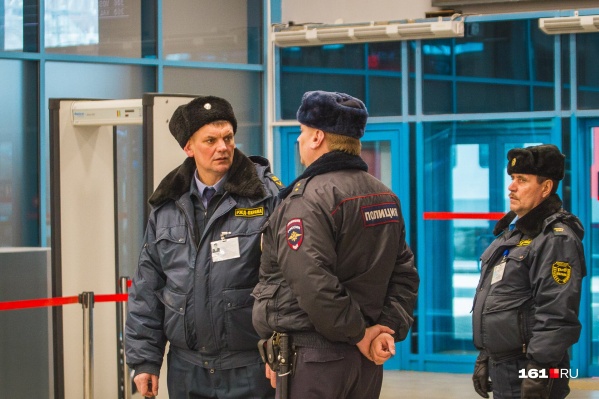 Полиция выясняет детали мошеннической схемы Полиция выясняет детали мошеннической схемы