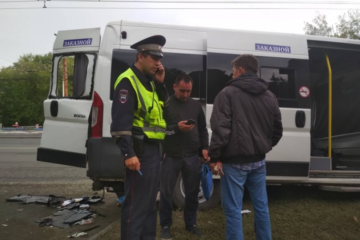 Авария произошла на улице Блюхера около часа ночи 20 августа Авария произошла на улице Блюхера около часа ночи 20 августа