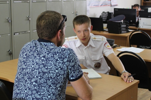 Водитель хотел привить навыки вождения 5-летнему сыну Водитель хотел привить навыки вождения 5-летнему сыну