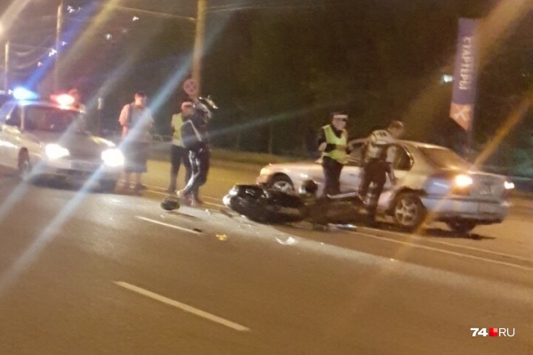 Авария произошла около полуночи Авария произошла около полуночи 