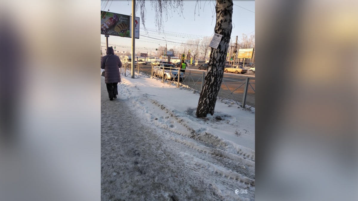 Этот автомобиль очевидцы заметили на улице Ватутина недалеко от улицы Немировича-Данченко Этот автомобиль очевидцы заметили на улице Ватутина недалеко от улицы Немировича-Данченко