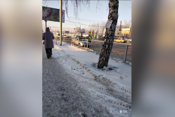 Этот автомобиль очевидцы заметили на улице Ватутина недалеко от улицы Немировича-Данченко Этот автомобиль очевидцы заметили на улице Ватутина недалеко от улицы Немировича-Данченко