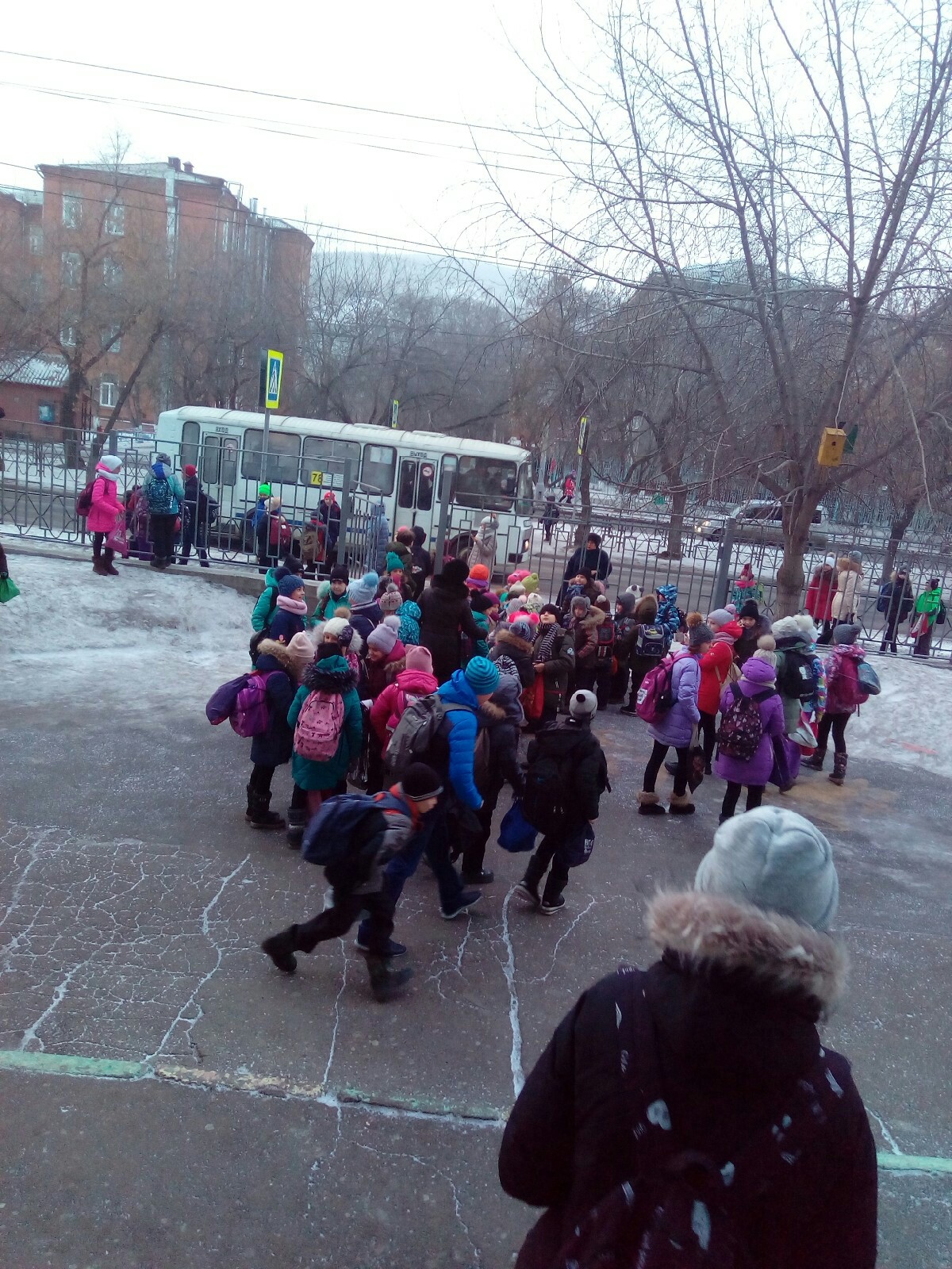 Эвакуация в красноярских школах Эвакуация в красноярских школах