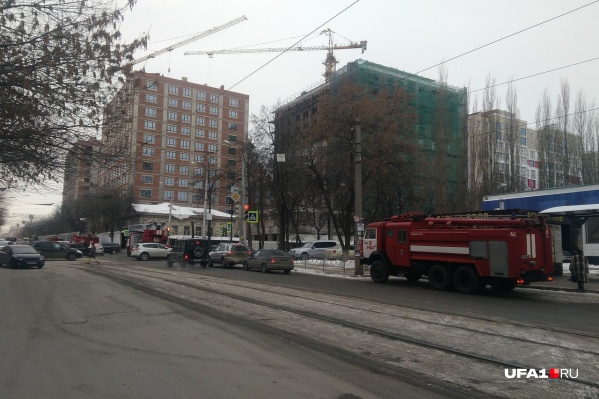 Движение на перекрестке Ленина — Ибрагимова затруднено Движение на перекрестке Ленина — Ибрагимова затруднено