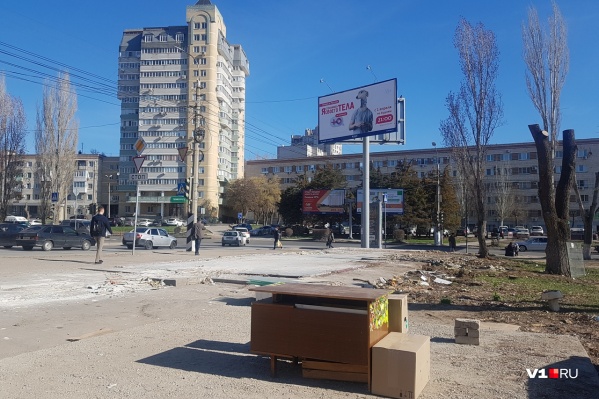Новый вид торговых павильонов в центре Волгограда Новый вид торговых павильонов в центре Волгограда 