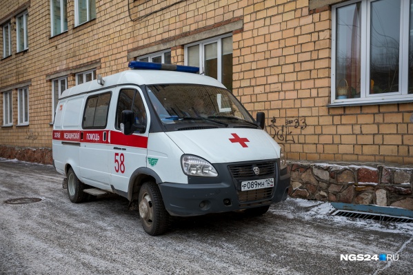 Мальчик остался жив после падения с 5-го этажа Мальчик остался жив после падения с 5-го этажа