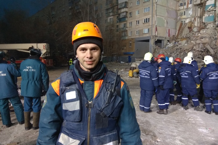 Петр Гриценко руководит управлением аварийно-спасательных работ в зонах ЧС центра «Лидер» МЧС России