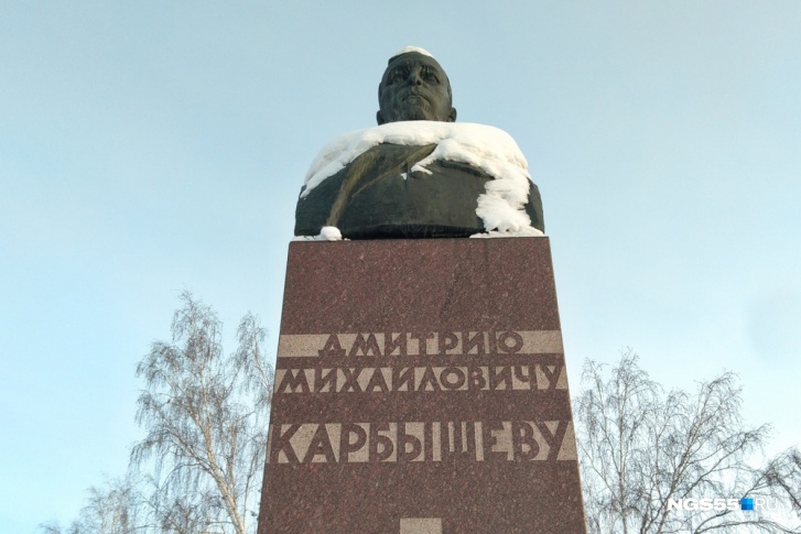 Дмитрий Карбышев, ставший героем шутки на ТНТ, погиб в концлагере в конце войны Дмитрий Карбышев, ставший героем шутки на ТНТ, погиб в концлагере в конце войны