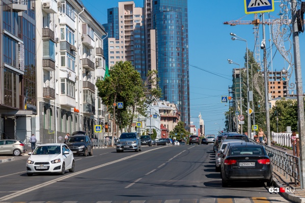 Пока суть да дело, в старой Самаре, например на Вилоновской, уже вырос 33-этажный дом Пока суть да дело, в старой Самаре, например на Вилоновской, уже вырос 33-этажный дом