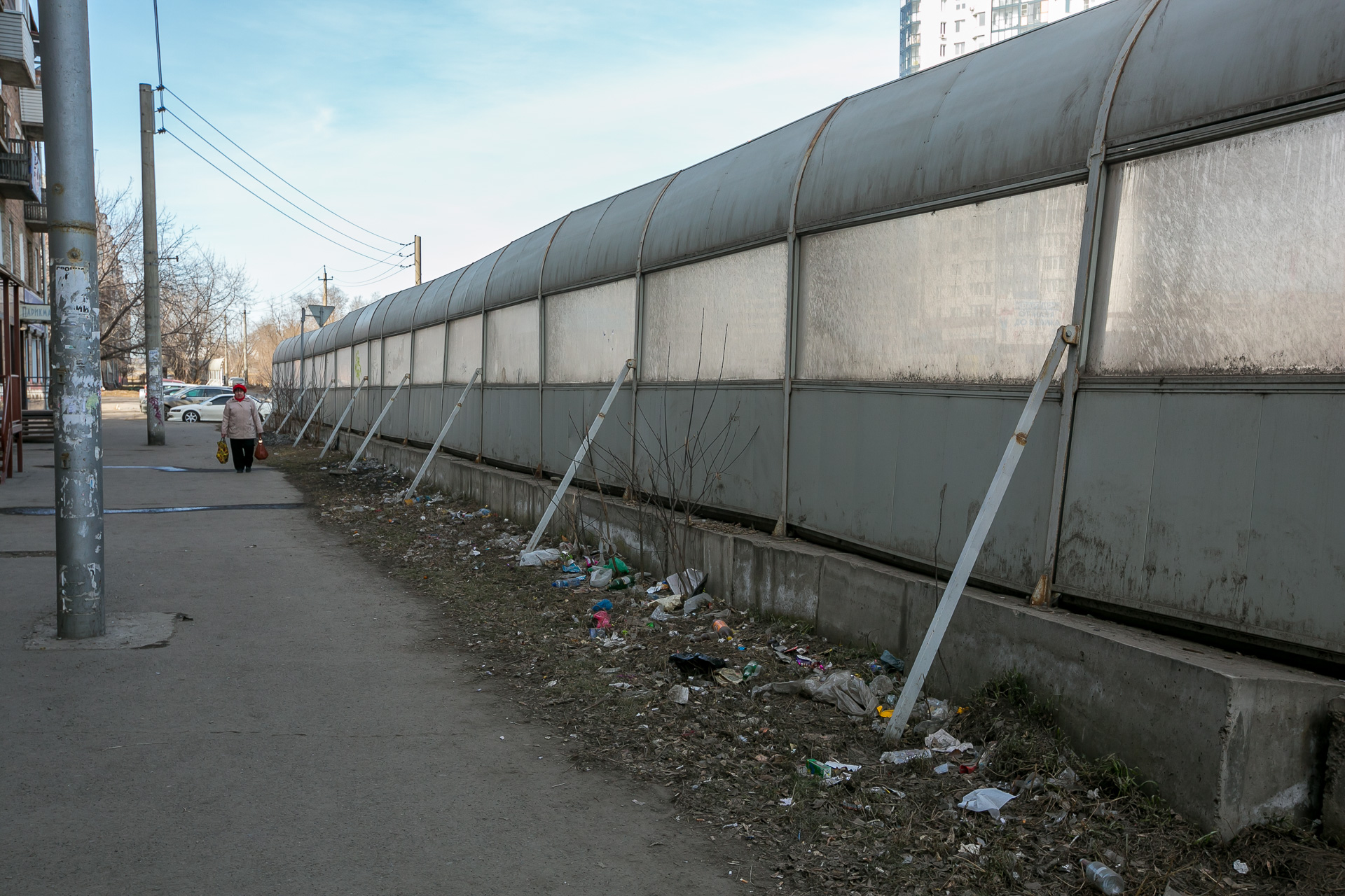 Три улицы Красноярска решили оградить от шума огромными экранами