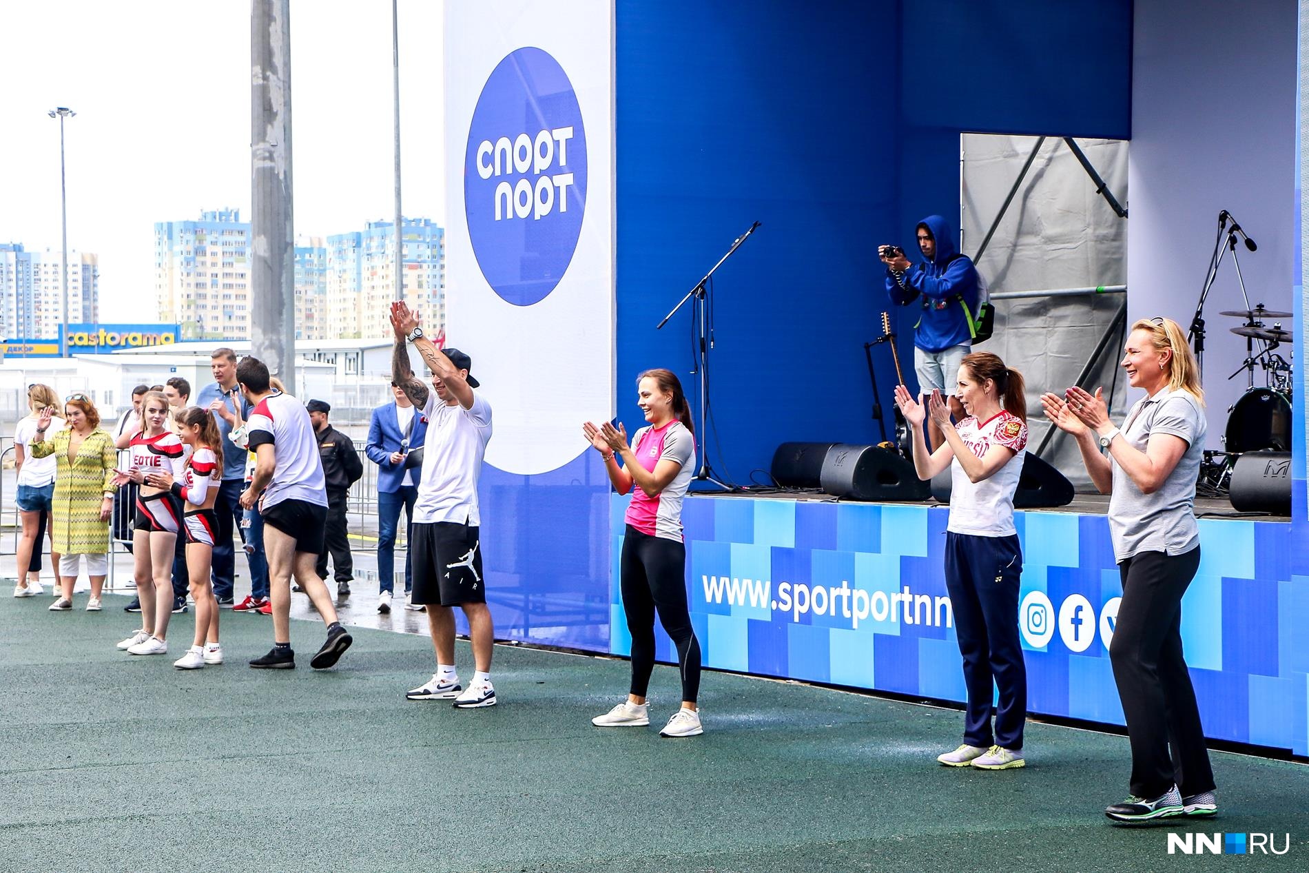 Нижегородские олимпийцы зажигали под веселую музыку