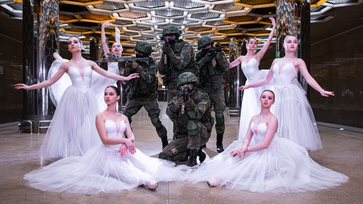 Балерины в метро покорили сердца и обогнали инспекторов ГИБДД в конкурсе Е1.RU