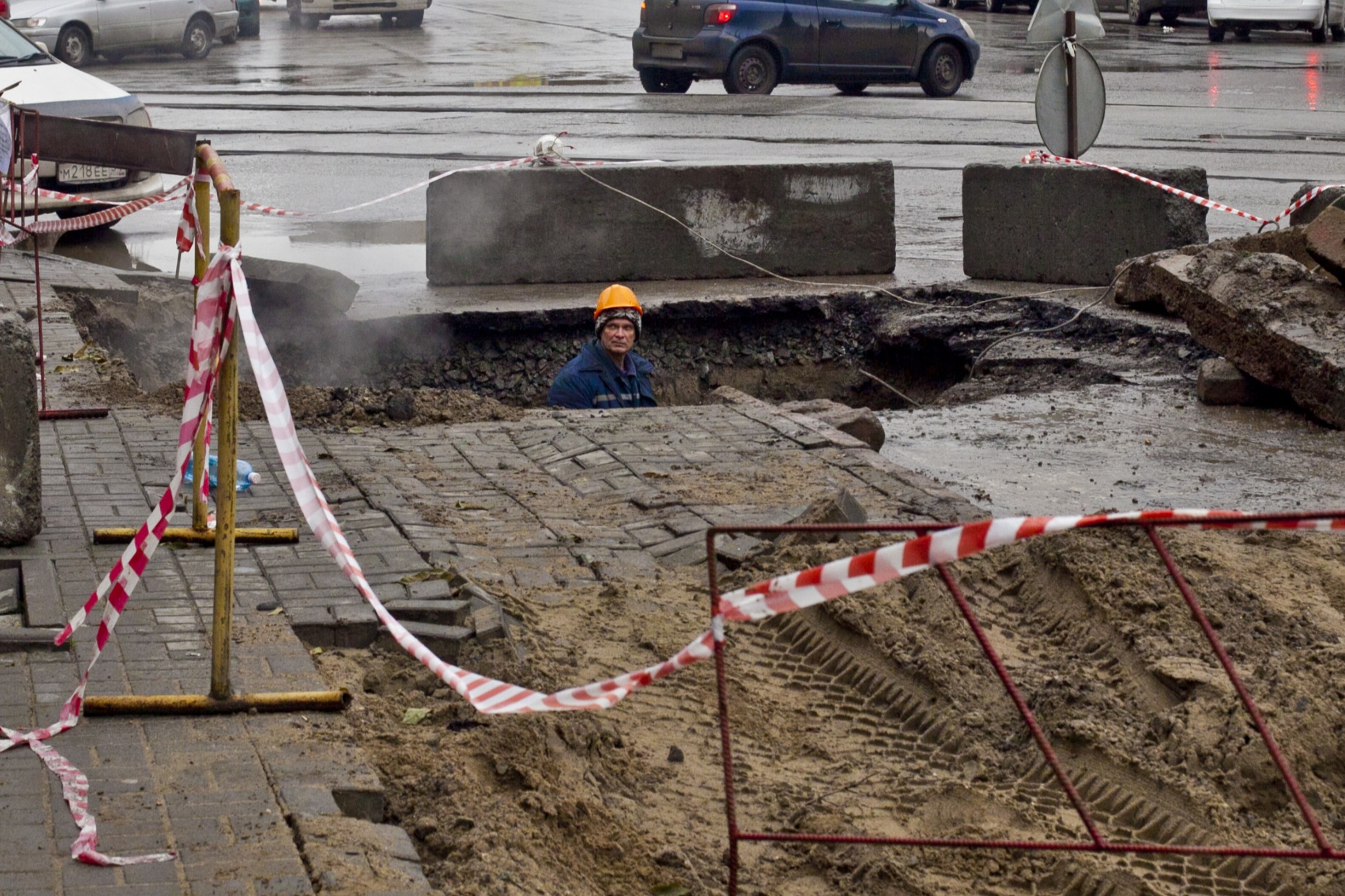 Свежие новости новосибирск сегодня нгс. Перекрытие дороги ремонт теплосетей.