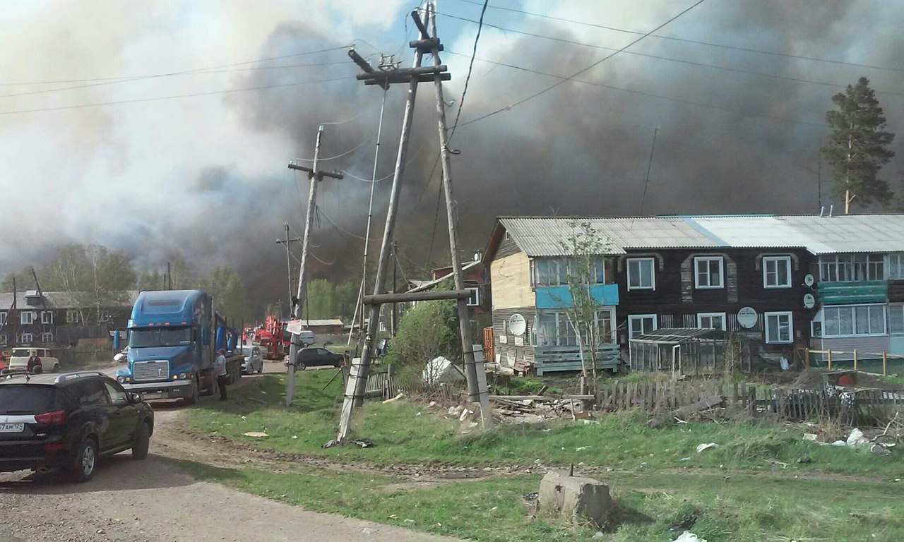 В Канске сгоревшими числятся больше двух десятков домов. В Лесосибирске официально — 10