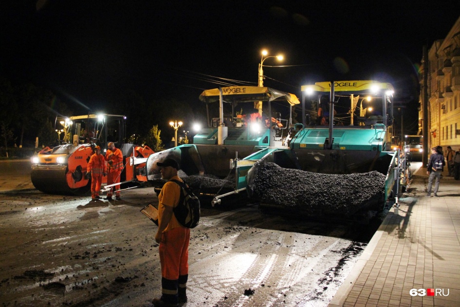 Во время подготовки к ЧМ компания <a href="https://63.ru/text/gorod/50614171/" target="_blank" class="_">ремонтировала улицу</a> Максима Горького Во время подготовки к ЧМ компания <a href="https://63.ru/text/gorod/50614171/" target="_blank" class="_">ремонтировала улицу</a> Максима Горького