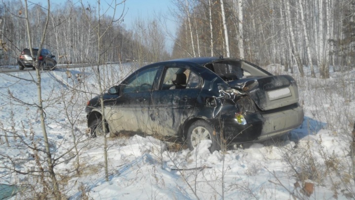 В Челябинской области молодая автомобилистка слетела в кювет из-за лопнувшего колеса