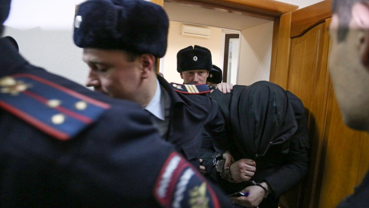 В суд Уфы доставили Павла Яромчука, обвиняемого в изнасиловании 23-летней дознавательницы