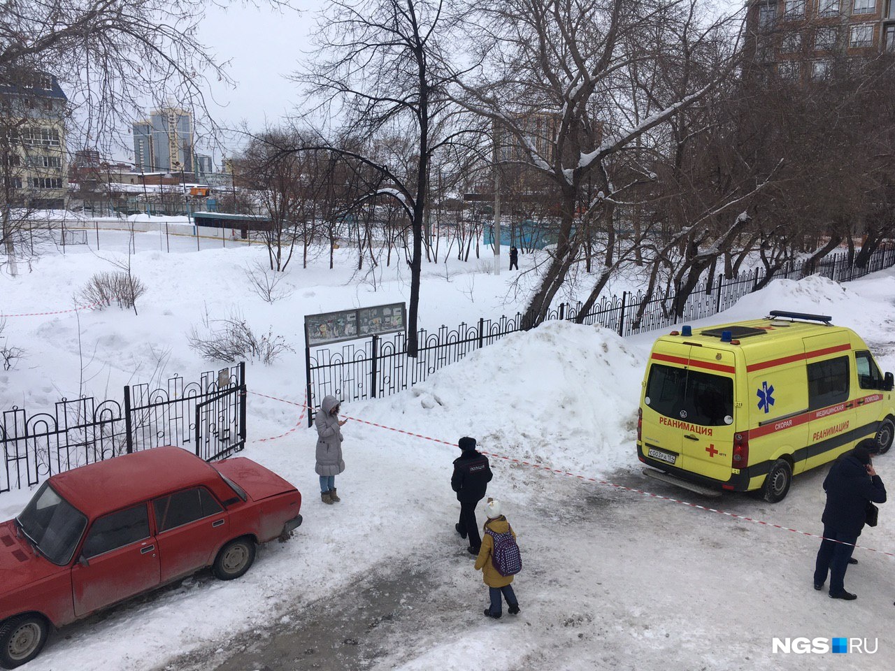 В центре Новосибирска убили мужчину: очевидцы сообщают, что он возглавлял ЖСК