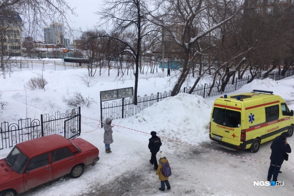 Полиция пока не называет имя убитого Полиция пока не называет имя убитого
