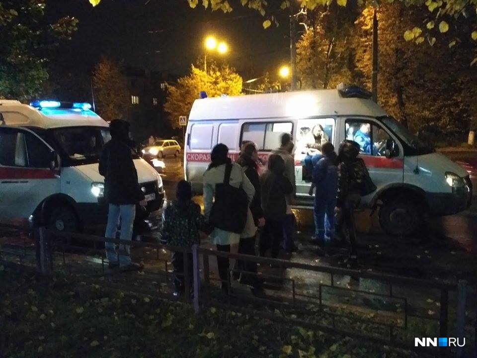 Такси сшибло двух девушек на проспекте Кирова
