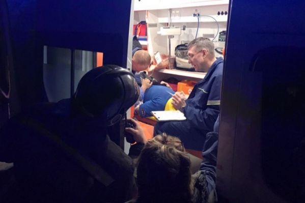 Пострадавшего увезли в больницу Пострадавшего увезли в больницу