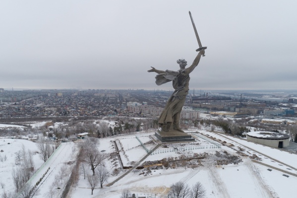 В Волгограде сохранится неприятный ветер, а завтра всё заметёт снегом В Волгограде сохранится неприятный ветер, а завтра всё заметёт снегом 