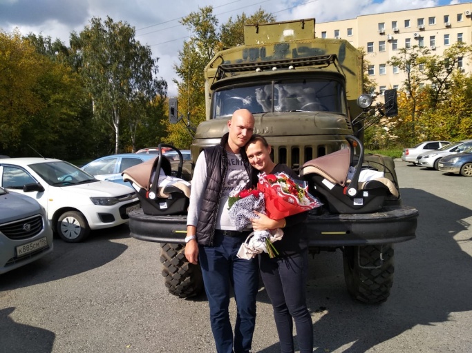 Сергей и Светлана делают из ЗИЛа автодом для путешествий Сергей и Светлана делают из ЗИЛа автодом для путешествий