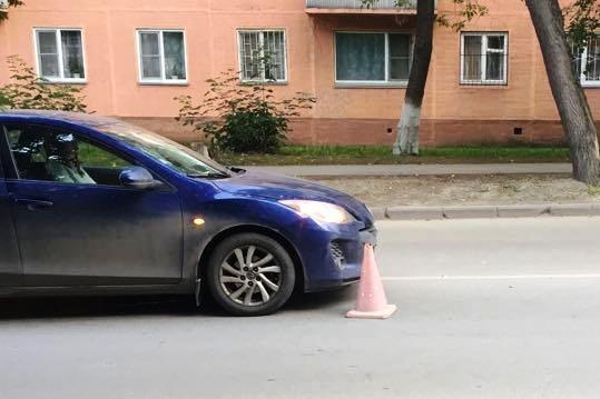 «Мазда 3» на месте ДТП на улице Дмитрия Донского «Мазда 3» на месте ДТП на улице Дмитрия Донского