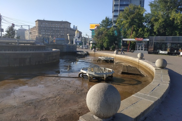 Воду слили сегодня рано утром Воду слили сегодня рано утром