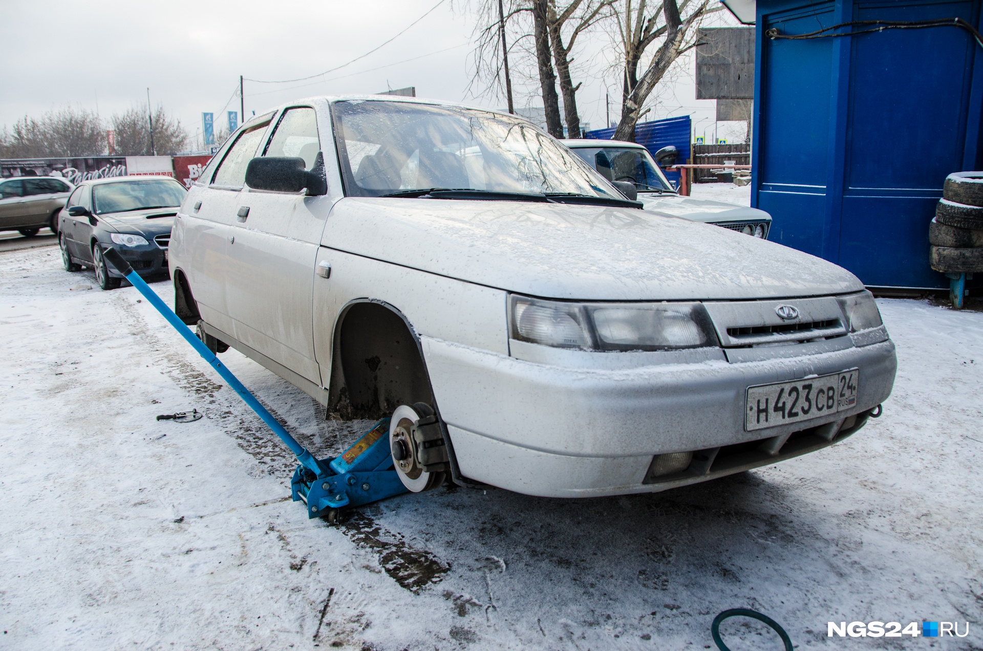 Красноярским водителями рекомендовали менять шины на зимние