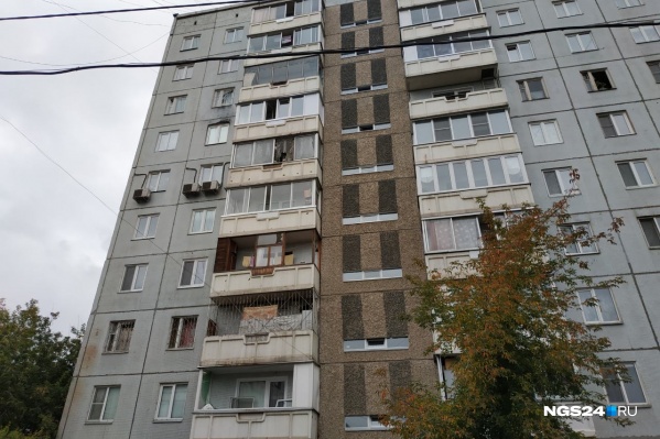 Взрыв произошел в 1-м подъезде дома Взрыв произошел в 1-м подъезде дома