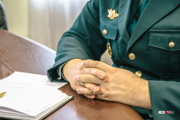 Таможенник доложил о случившемся руководству Таможенник доложил о случившемся руководству