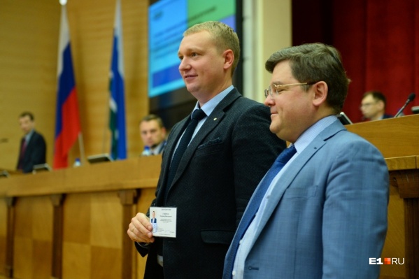 Владимир Смирнов на этом фото слева Владимир Смирнов на этом фото слева