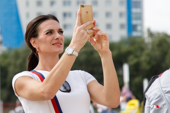 Елена Исинбаева поможет президенту внести поправки в Конституцию Елена Исинбаева поможет президенту внести поправки в Конституцию