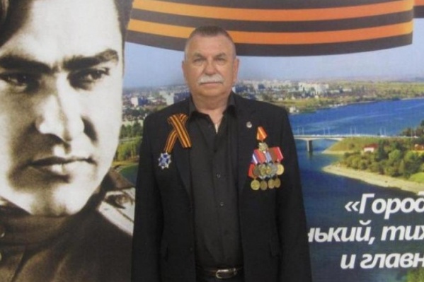 61-летний Александр Удодов увековечивает память погибших за отчизну земляков 61-летний Александр Удодов увековечивает память погибших за отчизну земляков 