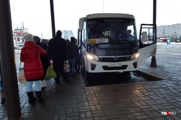Автобусы на маршруты с 1 января выехали от новых перевозчиков