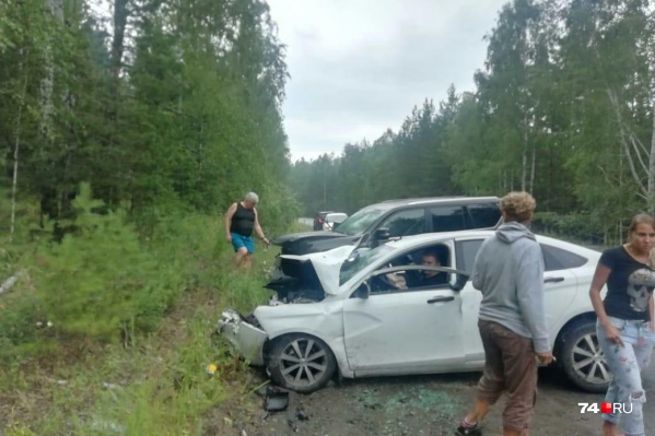 В больницу попали водитель «Лады» и двое его пассажиров В больницу попали водитель «Лады» и двое его пассажиров