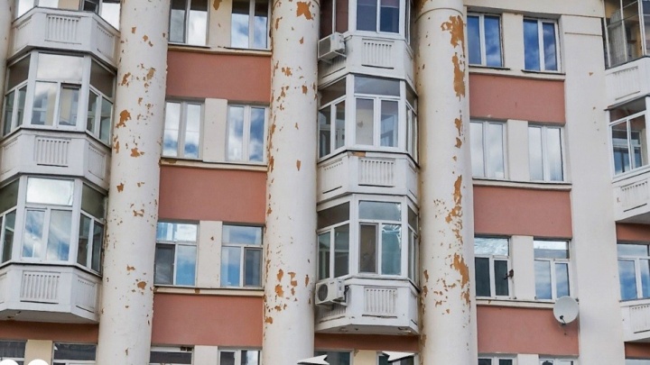 В центре Екатеринбурга обновят фасады нескольких зданий в стиле конструктивизма