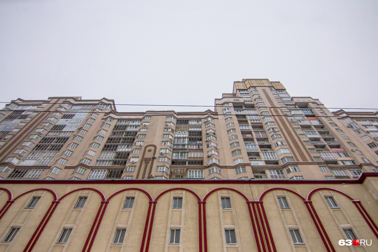 ЖК растянулся вдоль Московского шоссе на 300 метров ЖК растянулся вдоль Московского шоссе на 300 метров
